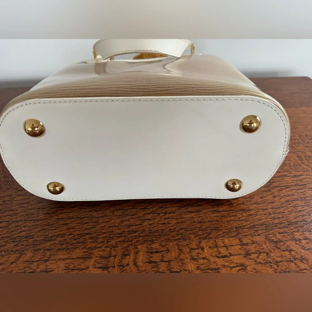 Louis Vuitton Epi Plage Lagoon Bay Tote with COA and LV Dust Bag - EUC - Picture 7 of 15